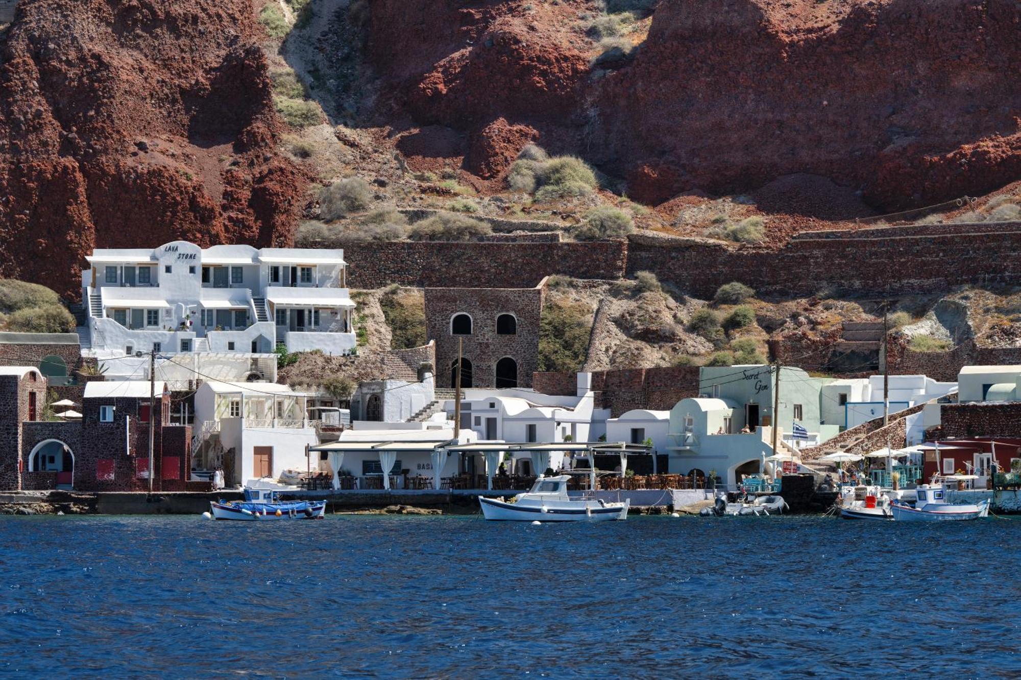 Lava Stone Bed and Breakfast Οία Εξωτερικό φωτογραφία