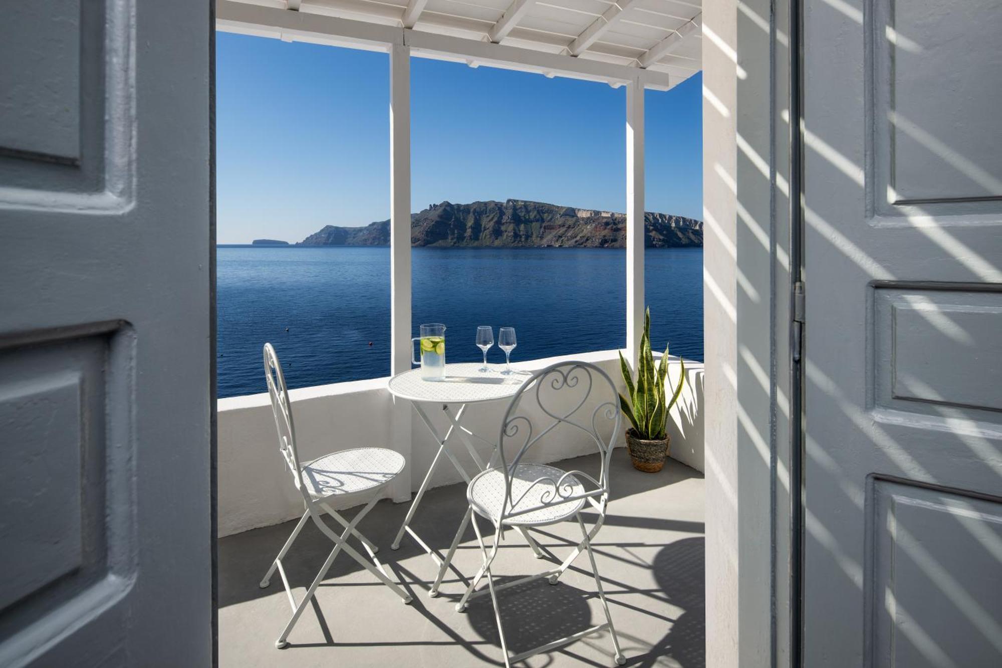 Lava Stone Bed and Breakfast Οία Εξωτερικό φωτογραφία