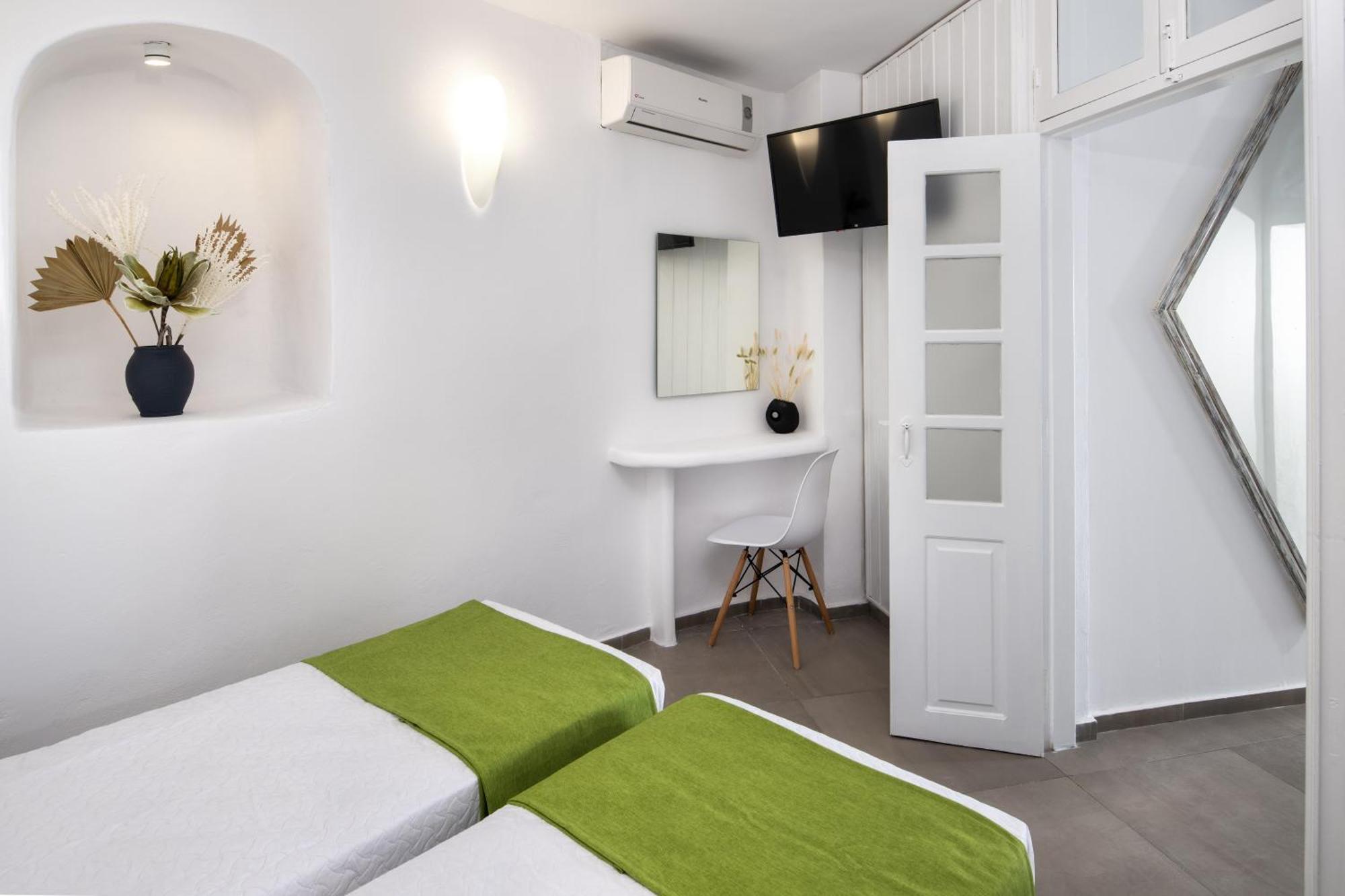 Lava Stone Bed and Breakfast Οία Εξωτερικό φωτογραφία