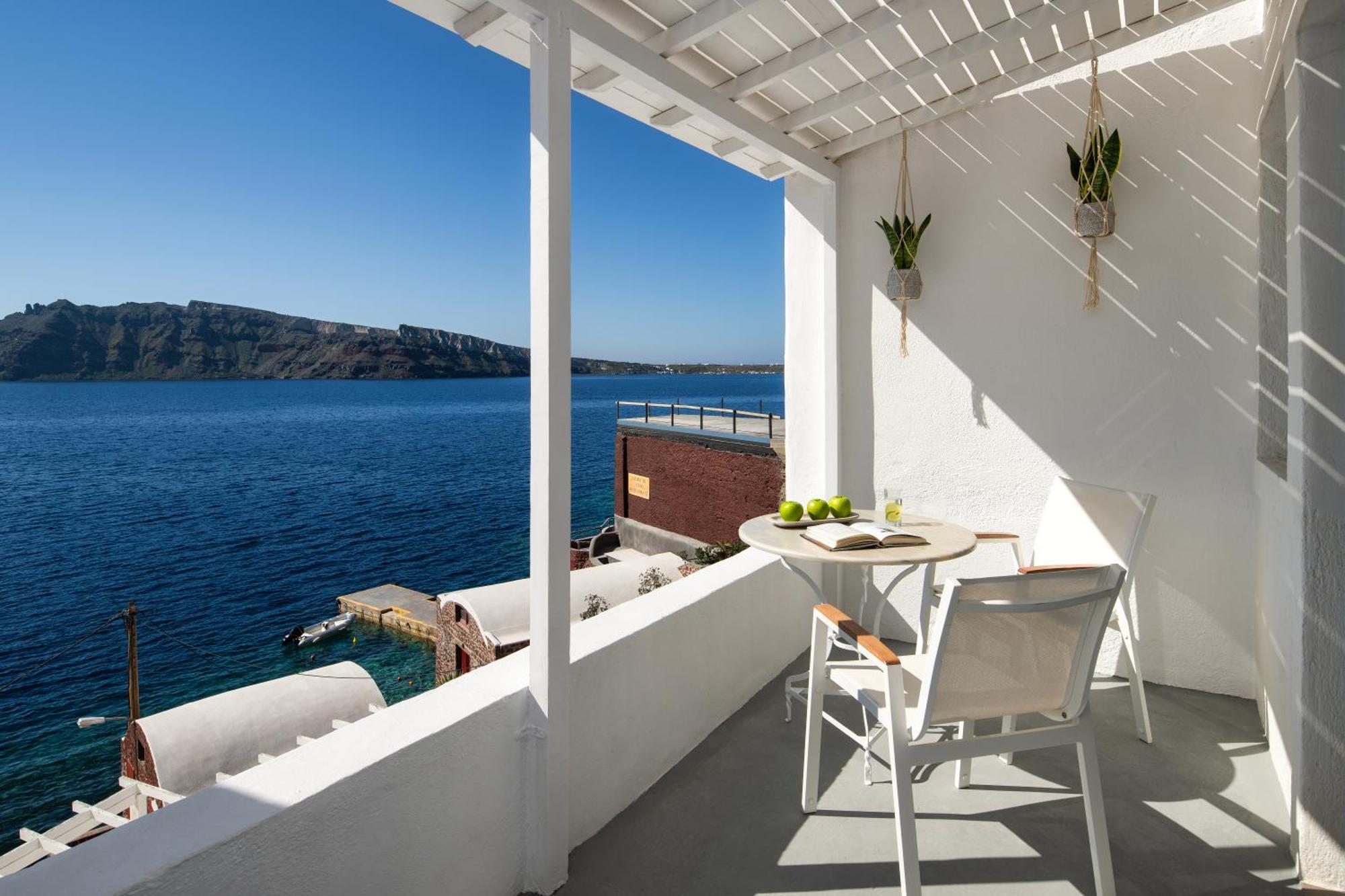 Lava Stone Bed and Breakfast Οία Εξωτερικό φωτογραφία